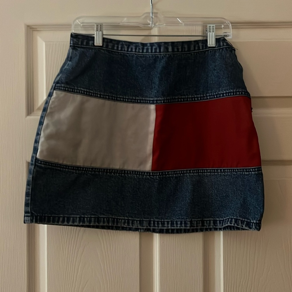 Jean Red, White and Blue Mini Skirt, Tommy Jeans.